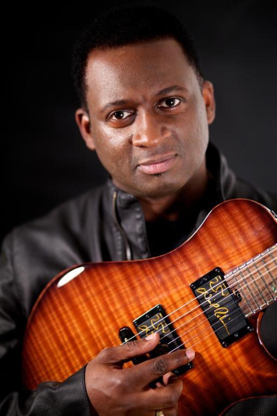 Noel Robinson - Worship Leader